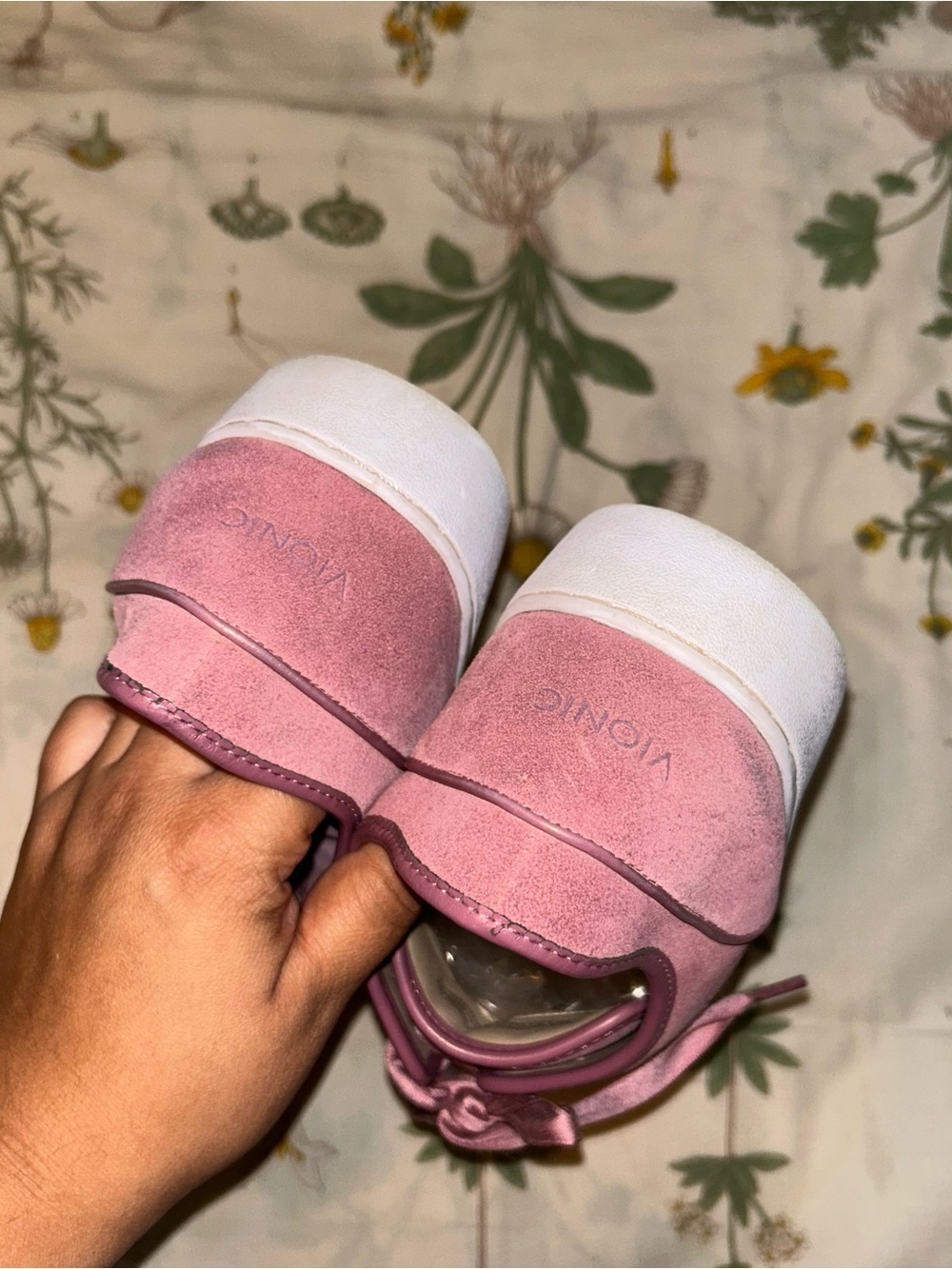 Vionic shoes - Picture 3 of 5
